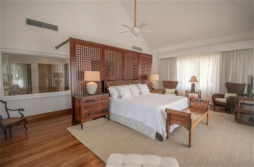 Photo 22 - Ocean Front Luxury Villa in Golf and Beach Resort