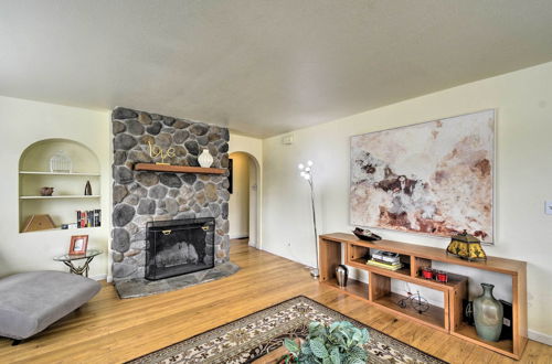 Photo 4 - Cozy Tacoma Home: Close to Beaches & Boating