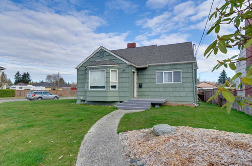 Photo 15 - Cozy Tacoma Home: Close to Beaches & Boating