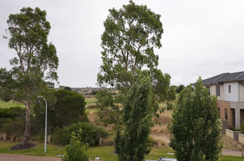 Photo 23 - golf pool 2B House in point cook VIC