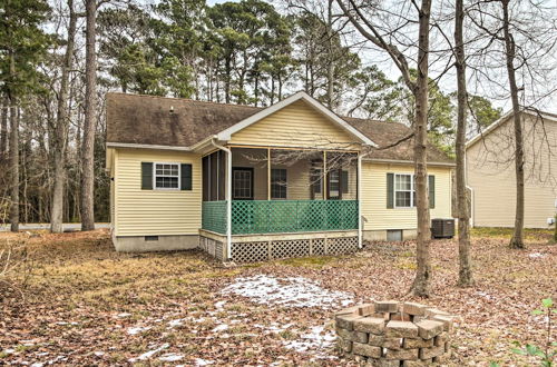 Photo 12 - Delightful House w/ Fire Pit & Community Pool