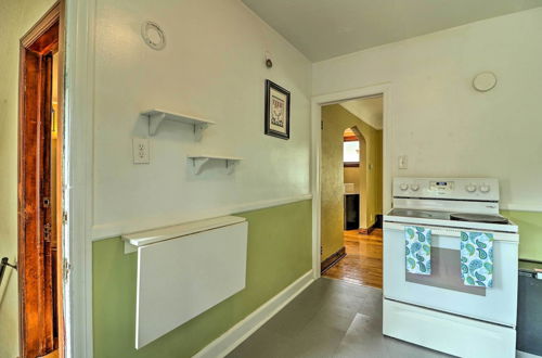 Photo 6 - Cozy Duplex: Half Mi to Magic Bag & Woodward Ave