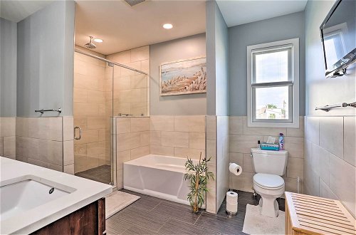 Photo 10 - Chic Philly Townhome < 3 Mi to Center City