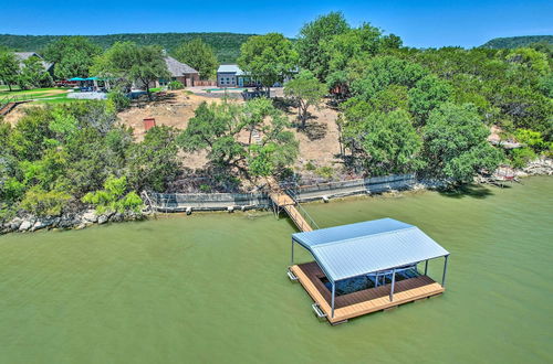 Photo 22 - Spacious Palo Pinto Home: Private Dock & Pool