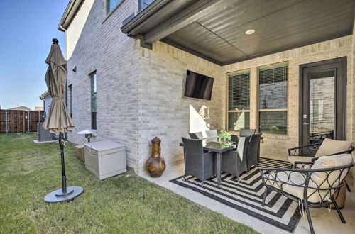 Foto 7 - Modern Frisco Hideout w/ Patio & Game Room