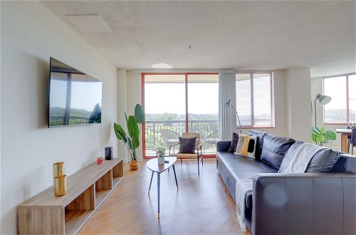 Photo 26 - Gorgeous Apt with Rooftop City View