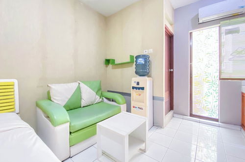 Photo 5 - Great Deal Studio At Gateway Ahmad Yani Cicadas Apartment