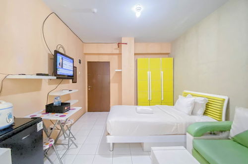 Photo 4 - Great Deal Studio At Gateway Ahmad Yani Cicadas Apartment