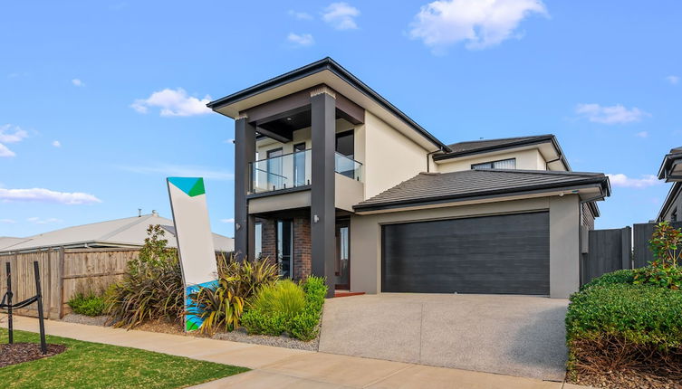 Photo 1 - Werribee Luxe Home Family 6Bed Netflix