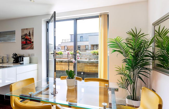 RAI - Modern Tower Hill Penthouse - Foto 5