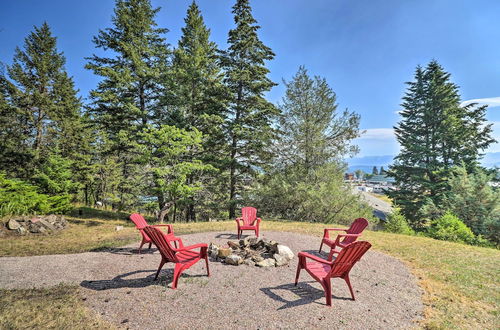 Photo 9 - Cozy Lakeside Home w/ Lake & Mountain Views