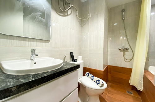 Photo 13 - Simply Look And Comfort 1Br Vasanta Innopark Apartment