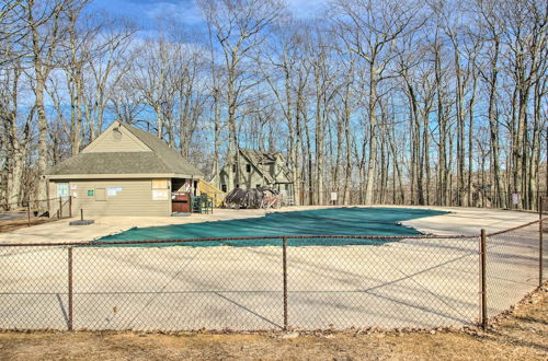 Photo 8 - Wintergreen Condo w/ Balcony + Mountain Views