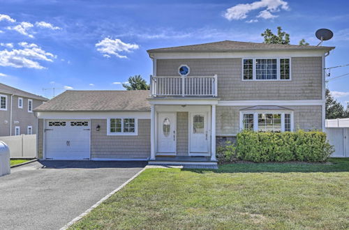 Photo 1 - Glen Cove Home: Walk to Boardwalk + Dining