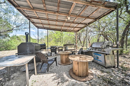 Foto 43 - 2 Rustic Cabins w/ Porches on Remote Ranch