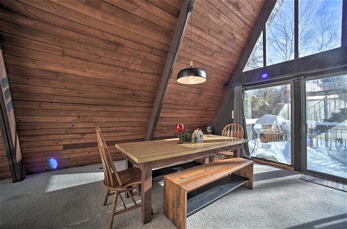 Foto 24 - Cozy A-frame Cabin w/ Pool Table: 8 Mi to Mt Snow