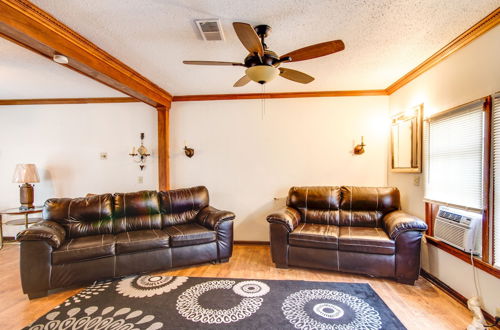 Photo 7 - Comfy Hazlehurst Vacation Rental w/ Patio