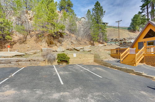 Photo 21 - Cozy Keystone Cabin: Hot Tub, 3 Mi to Mt Rushmore