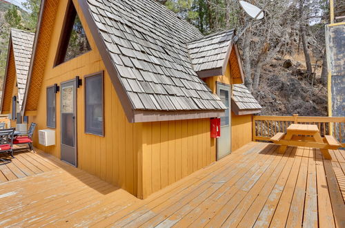 Foto 17 - Cozy Keystone Cabin: Hot Tub, 3 Mi to Mt Rushmore