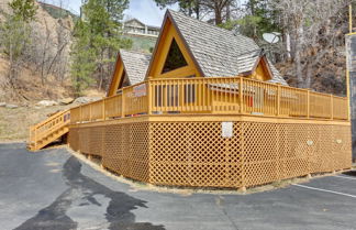 Photo 3 - Cozy Keystone Cabin: Hot Tub, 3 Mi to Mt Rushmore