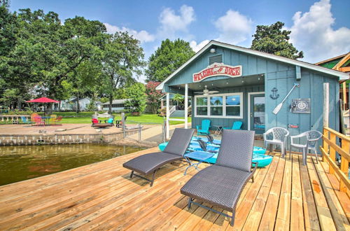 Foto 2 - Hot Springs Hideaway on Lake w/ Kayaks & Dock