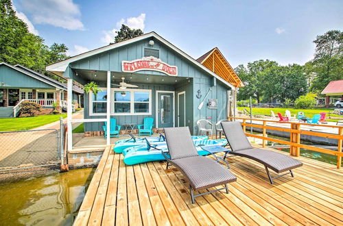 Foto 4 - Hot Springs Hideaway on Lake w/ Kayaks & Dock