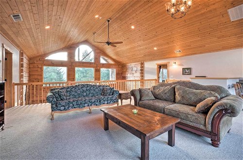 Foto 31 - Brookings Vacation Rental Lodge on 88 Acres
