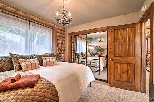 Photo 13 - Luxury Twain Harte Cabin: Private Hot Tub & Views