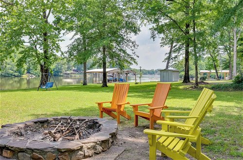 Foto 34 - Lakefront Hot Springs Home w/ Furnished Deck