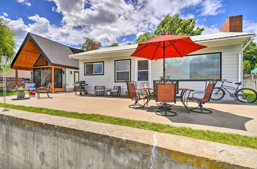 Photo 20 - Waterfront Osoyoos Lake Cottage w/ Beach & Patio