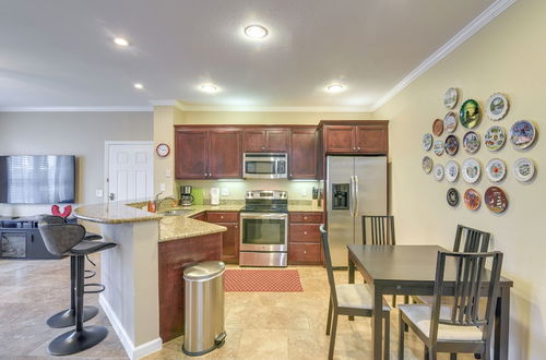 Photo 25 - Walkable Galveston Condo: Close to the Beach