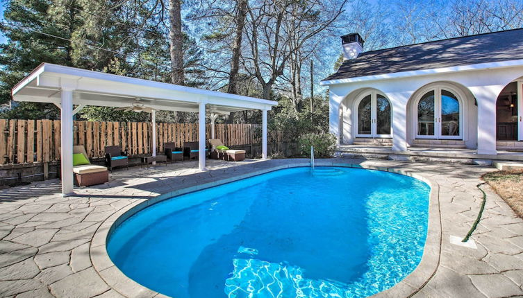 Photo 1 - Hot Springs Home With Pool - 1/2 Mile to Oaklawn
