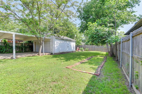 Photo 31 - Cozy Home w/ Yard < 7 Mi to Downtown Dallas