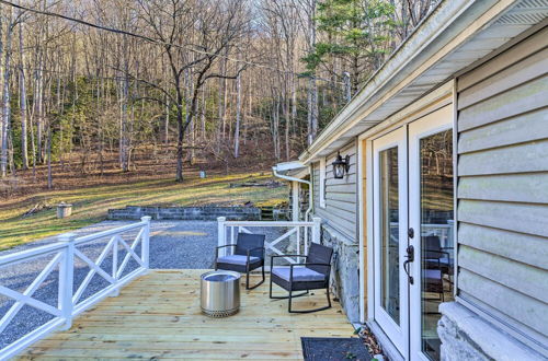 Photo 20 - Spacious Newland Home w/ Deck + Views