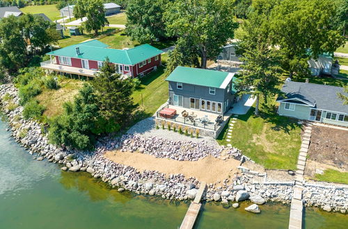 Photo 16 - Updated Cabin With Hot Tub: Walk to Boat Ramp