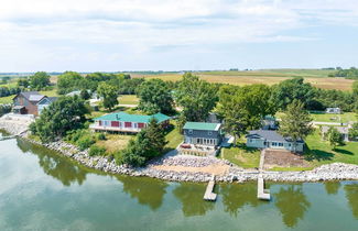 Photo 2 - Updated Cabin With Hot Tub: Walk to Boat Ramp