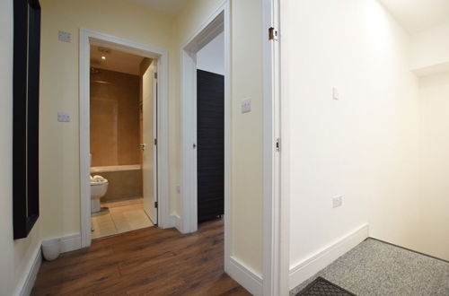 Photo 31 - 1-bed Apartment in Ealing, 3 Mins From Station