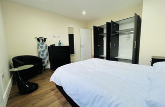 Photo 3 - 1-bed Apartment in Ealing, 3 Mins From Station