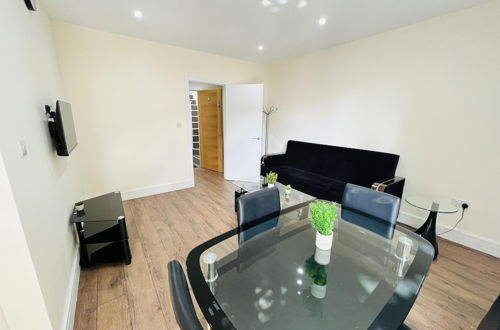Foto 25 - 1-bed Apartment in Ealing, 3 Mins From Station