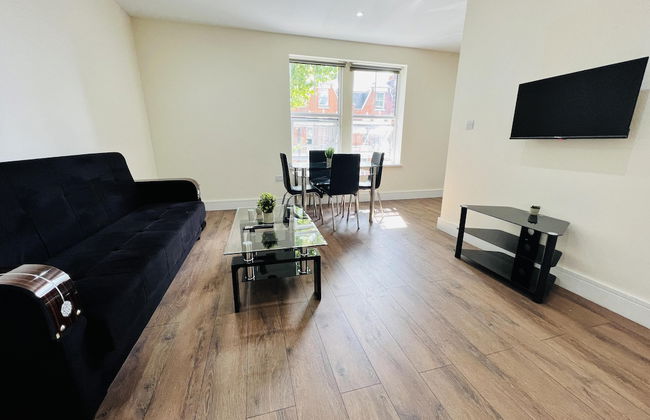 1-bed Apartment in Ealing, 3 Mins From Station - Foto 1