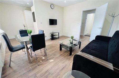 Photo 36 - 1-bed Apartment in Ealing, 3 Mins From Station