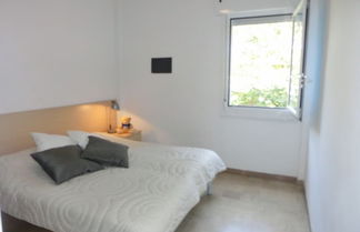 Photo 2 - Comfortable Apartment With Parking Near the Beach