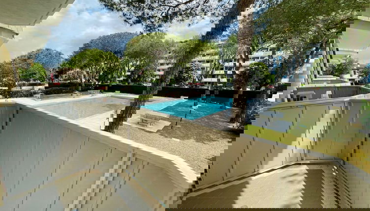 Photo 1 - Cozy Apartment With Pool