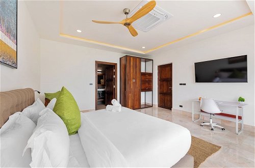 Foto 4 - Modern 5 Bed Luxury Pool Villa - KBR9