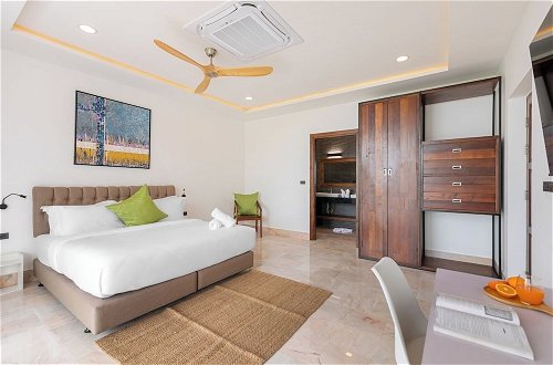 Foto 2 - Modern 5 Bed Luxury Pool Villa - KBR9