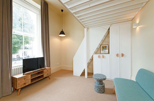 Photo 8 - Spacious Studio Suite Near Regents Park