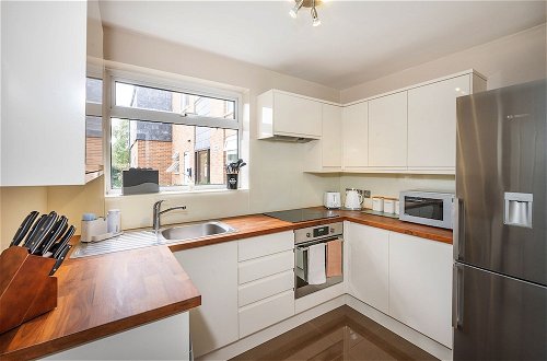 Foto 8 - Stunning 2-bed Apartment in Windsor - Free Parking