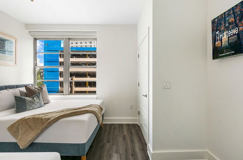 Photo 12 - Spacious Luxury: 4BR Condo Moments from French Quarter