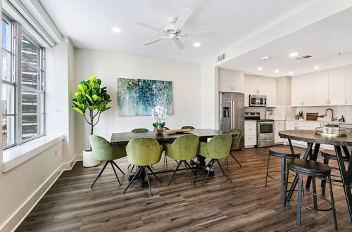 Photo 6 - Spacious Luxury: 4BR Condo Moments from French Quarter