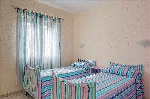 Photo 2 - Fantastico Baia de Bahas Residence Sea View two Bedroom Sleeps six Num0895